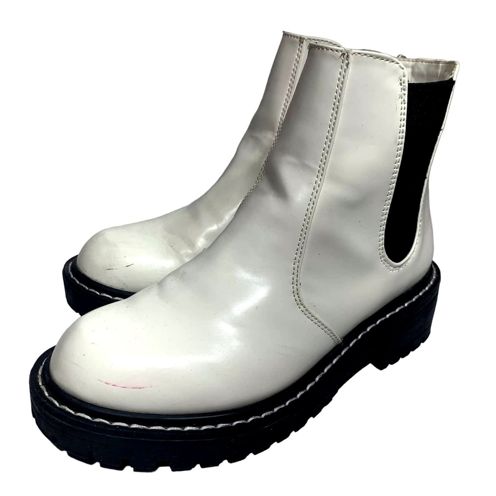 EUC White‎ Leather Scrambler Platform Chelsea Boots Size 7W